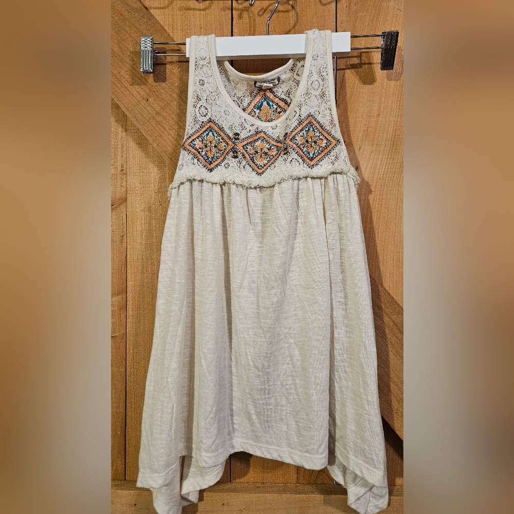 Eyeshadow Cream Lace-Trim Tank Dress with Orange & Blue Embroidery
